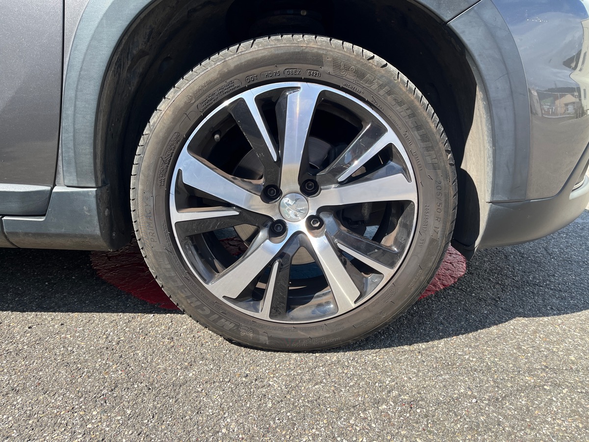 Peugeot 2008 1.5 BLUEHDI 120 S&S GT LINE EAT6 + SUIVI COMPLET + ATTELAGE