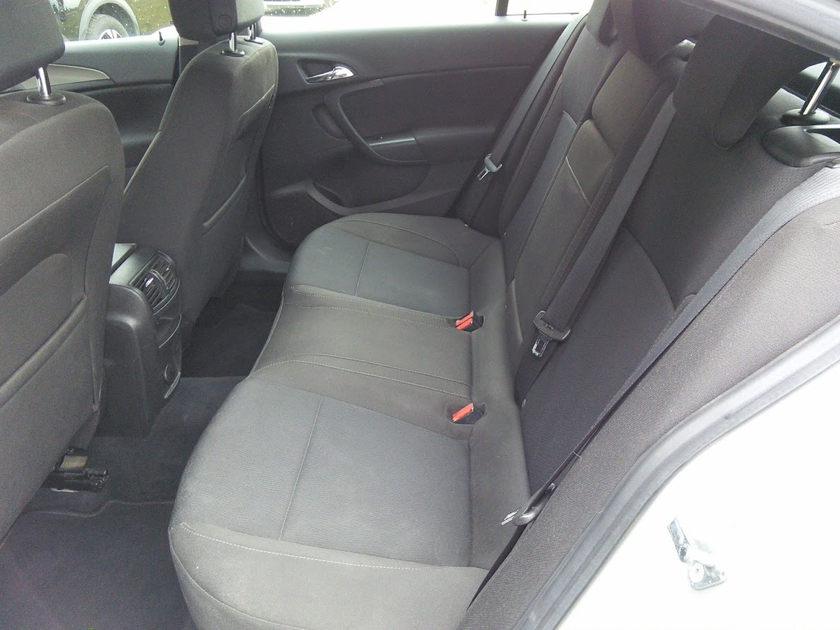 Opel Insignia A Hatchback 2.0 CDTI  130 CLIM