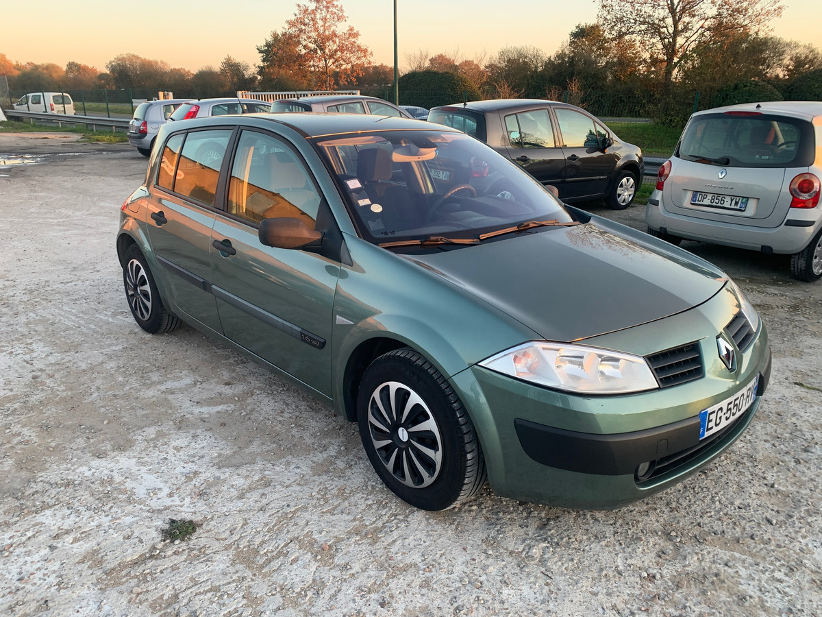 RENAULT Megane mégane 1.6i 16v - 115CH 123475KM