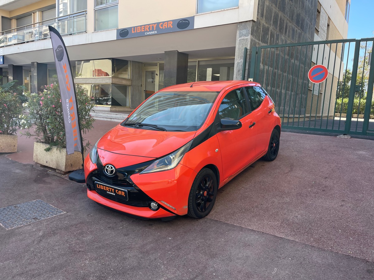 Toyota Aygo 1.0 VVTI 69CV /1er Main / GPS / Caméra / 5 portes