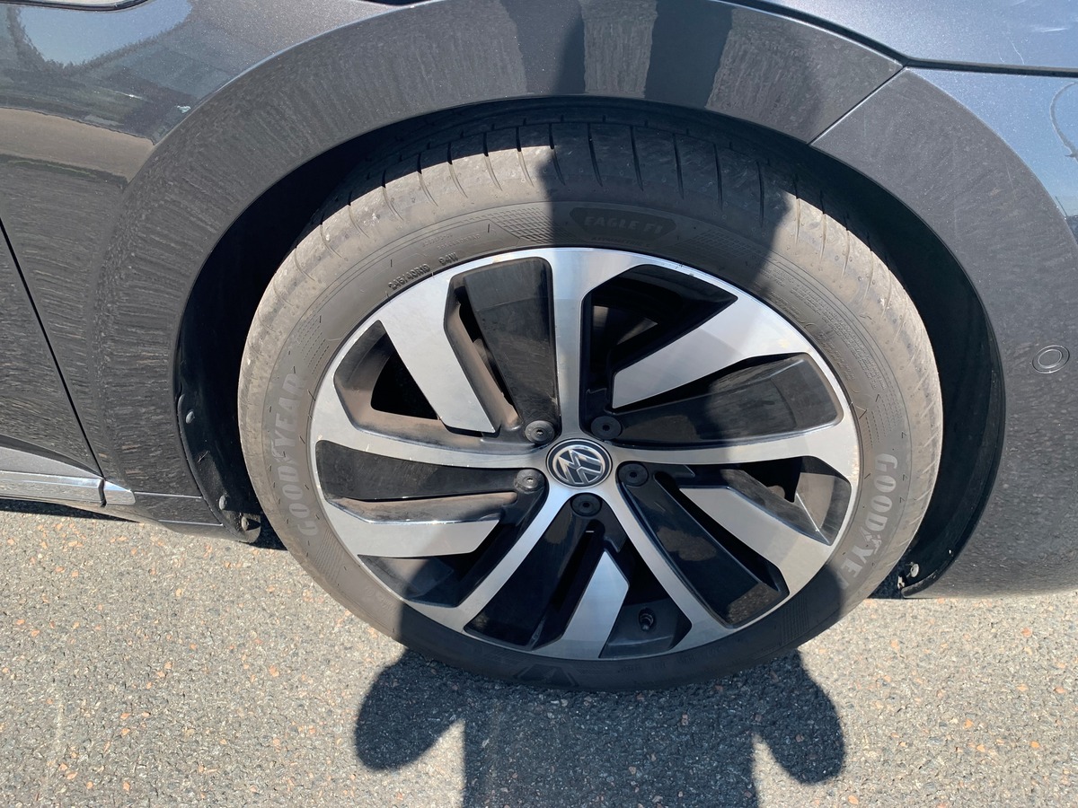 Volkswagen Arteon R-LINE
