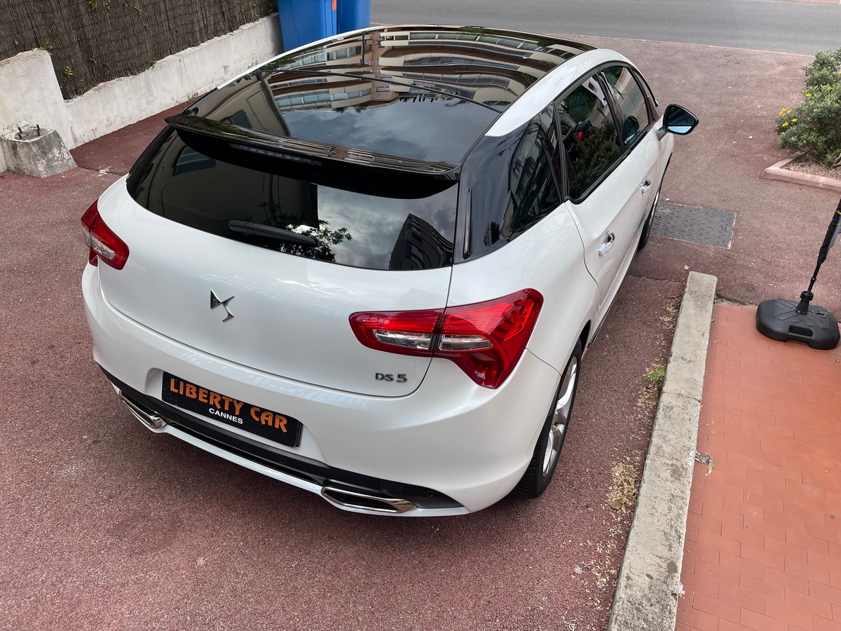 Citroën DS5 1.6 THP 165 CV / Toit Panoramique / Sport Chic / Cuir Alcantara / Caméra / GPS