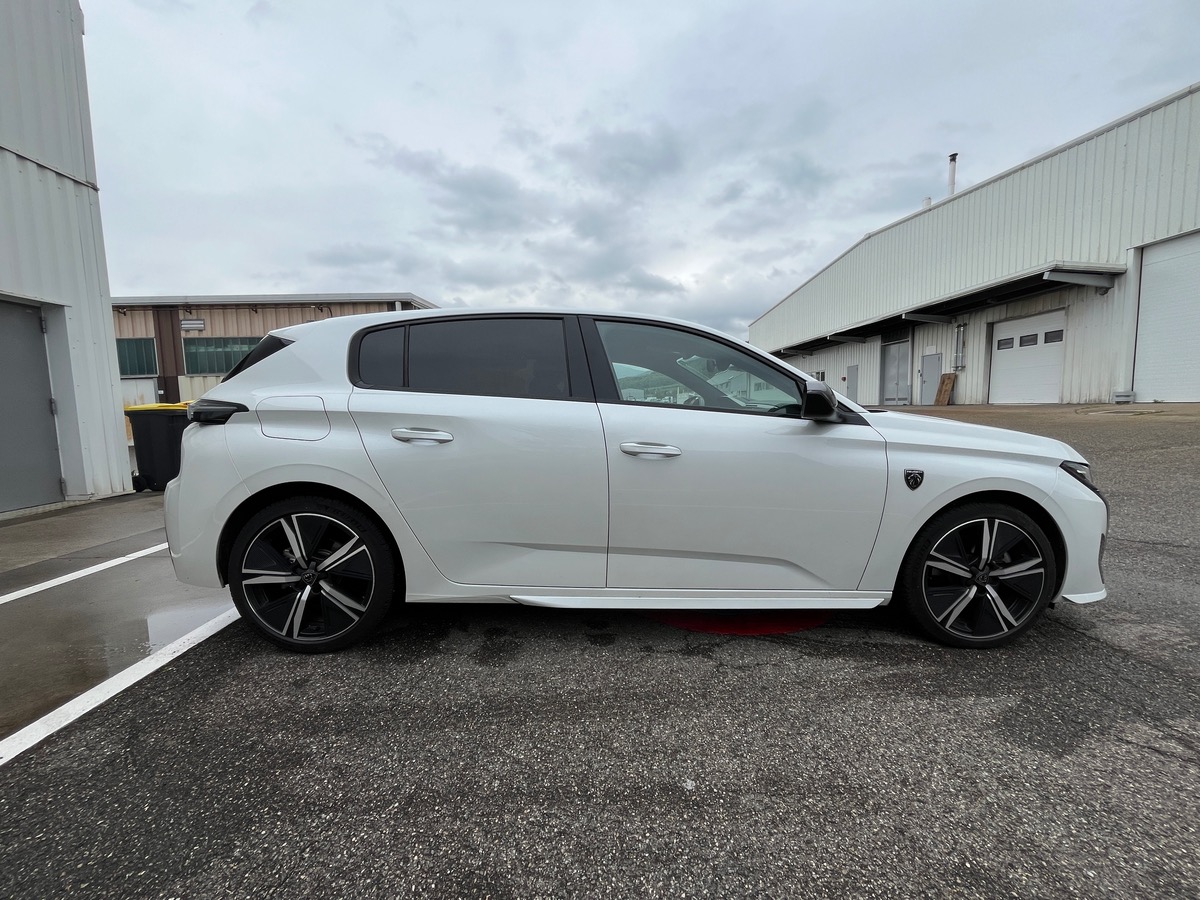 Peugeot 308 III 1.5 BLUEHDI 130 S&S GT EAT8