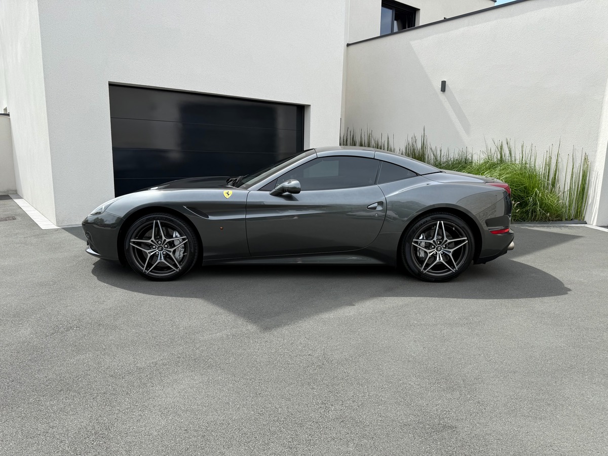 Ferrari California T 3.9L V8 560 CH / FRANCAISE / CARNET / 29954 KMS