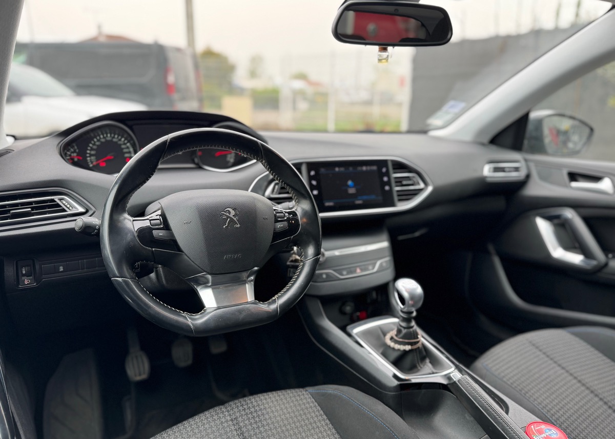 Peugeot 308 II (2) 1.5 BLUEHDI 100 S&S STYLE