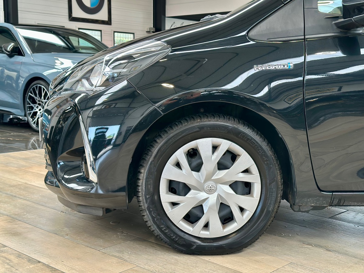 Toyota Yaris III (2) Hybrid 100H Dynamic 5P BVA