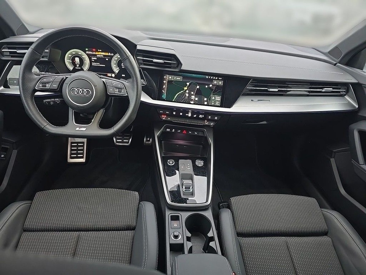 Audi A3 Sportback IV 45 TFSI e 245ch Competition S tronic 6 Caméra CarPlay