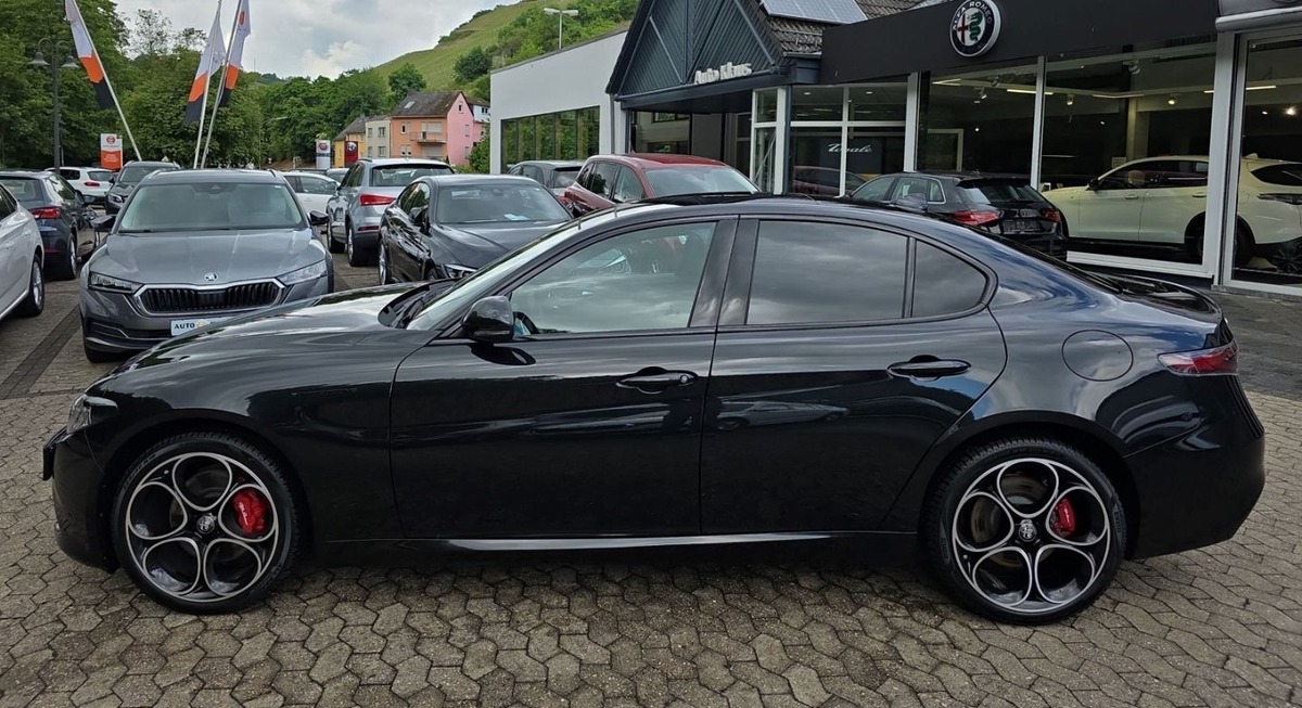 Alfa Romeo Giulia 2.0T 280ch Competizione Q4 AT8 Toit ouvrant Harman-Kardon