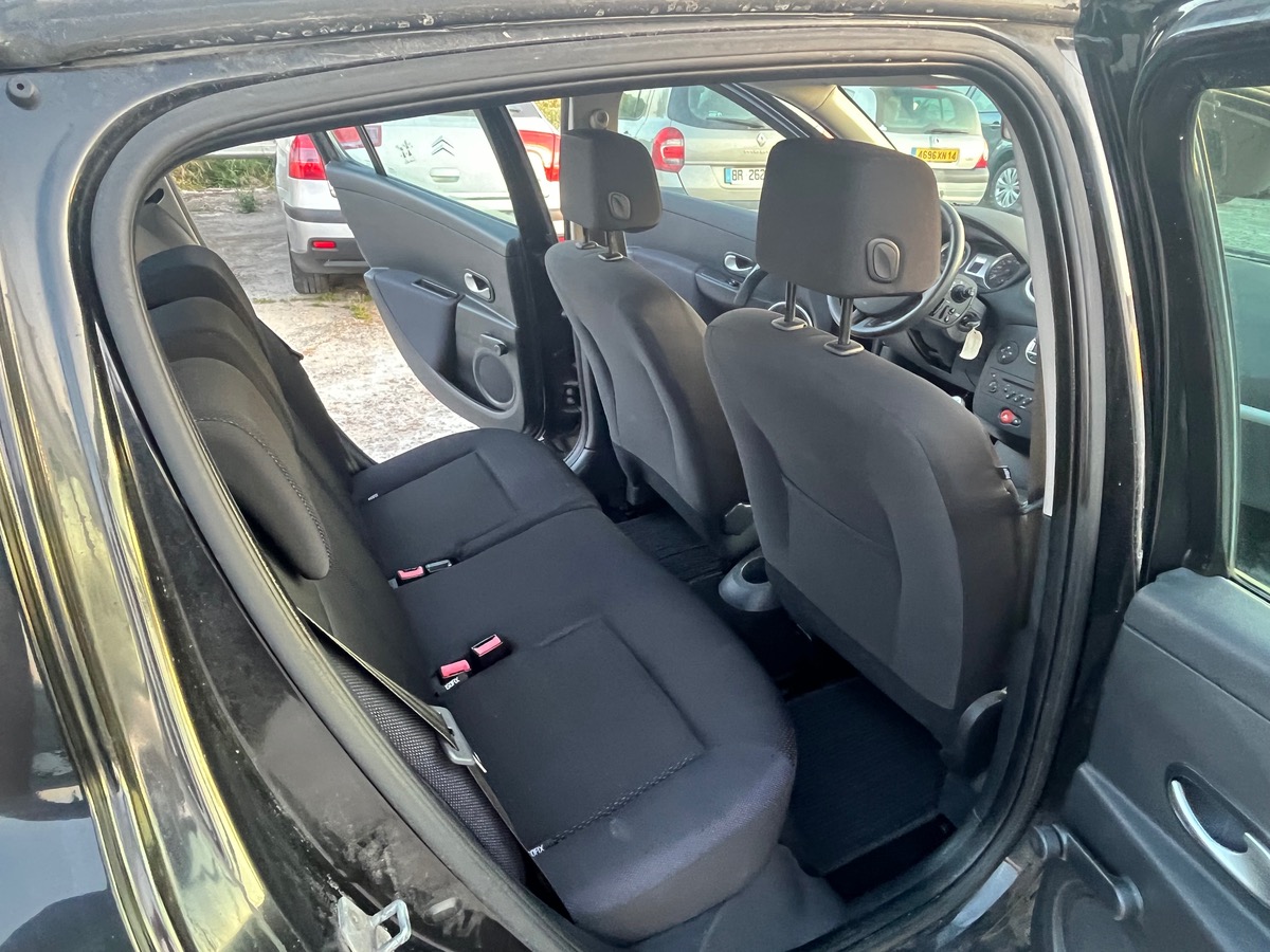 RENAULT Clio 1.5 dci