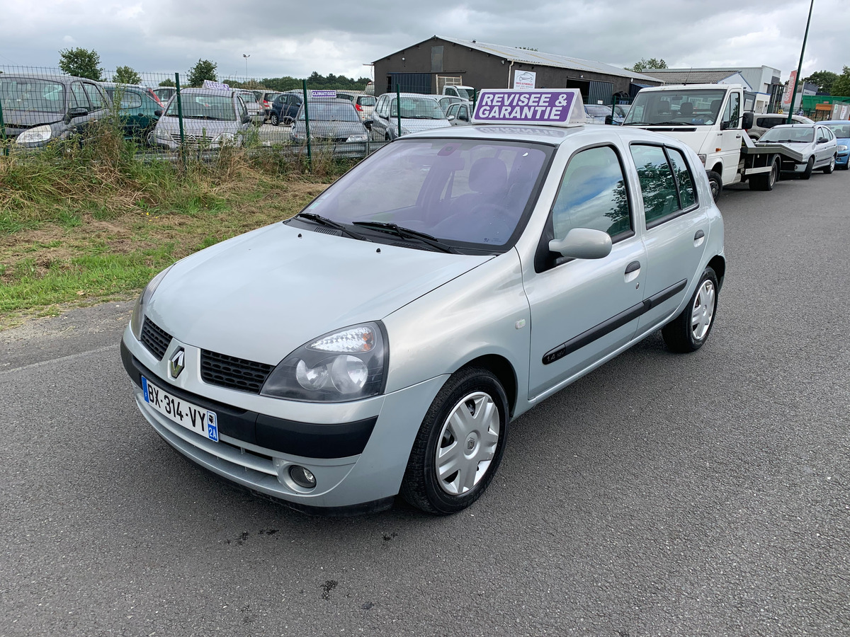 RENAULT Clio 1.4i 16v PRIVILEGE 72293KM