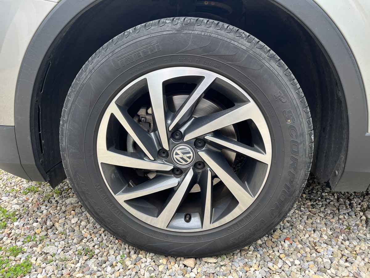 Volkswagen Tiguan 1.4 TSI 125ch SOUND, SUIVI COMPLET VW, ATTELAGE, REG ADAPTATIF, RADAR