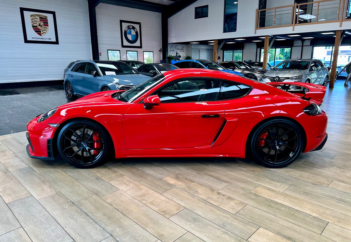 Porsche 718 Cayman GT4 4.0 420 PDK7