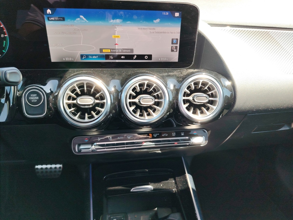 Mercedes-Benz GLA 250 + AMG line HYBRIDE RECHARGEABLE