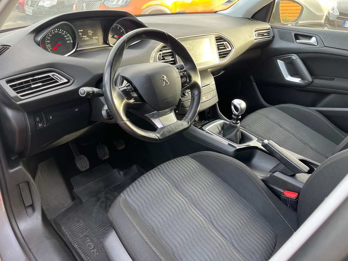 Peugeot 308 II 1.6 125 CH ALLURE 5P