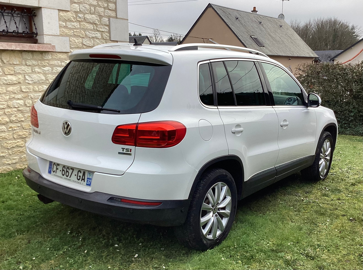 Volkswagen Tiguan 1.4 TSI sportline