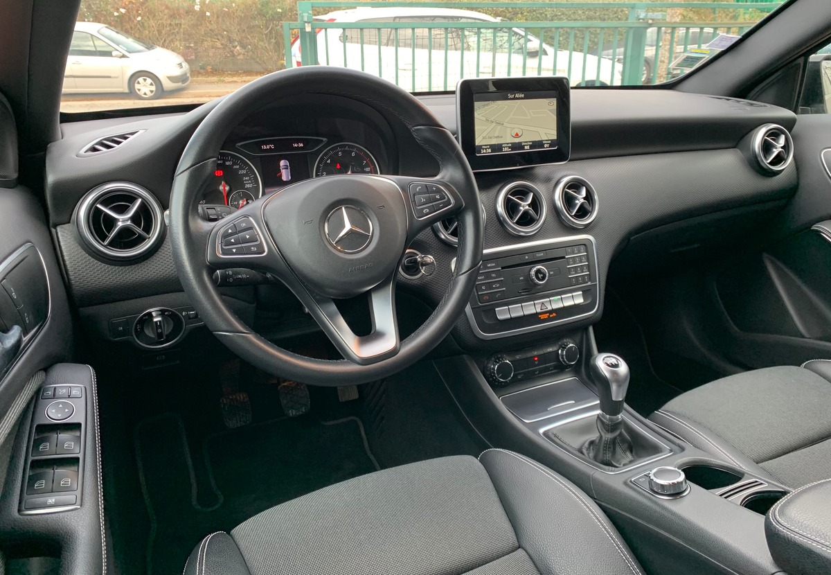 Mercedes-Benz Classe A 3 III (2) 160 102 INSPIRATION h