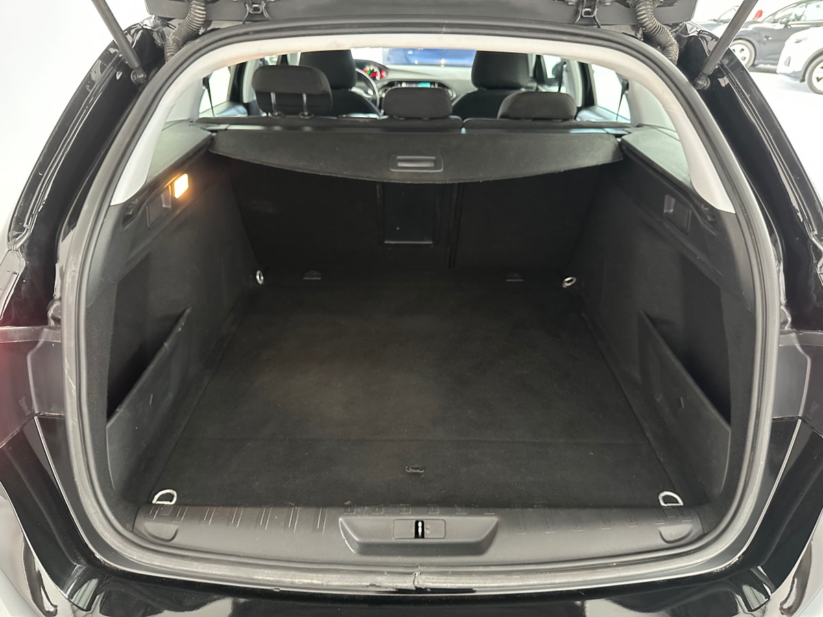 Peugeot 308 SW 1.5 BlueHDi 130cv ACTIVE BUSINESS - CarPlay / Caméra 360º