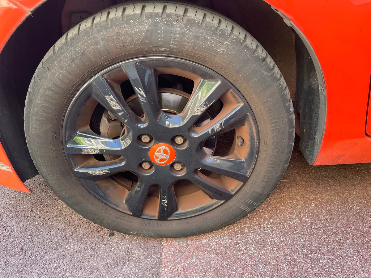 Toyota Aygo 1.0 VVTI 69CV /1er Main / GPS / Caméra / 5 portes