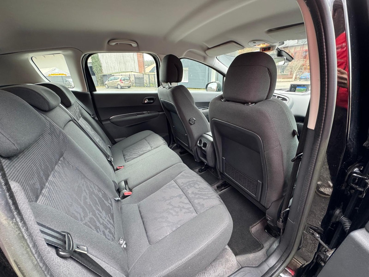 Peugeot 3008 1.6 HDi 115cv Active - Garantie