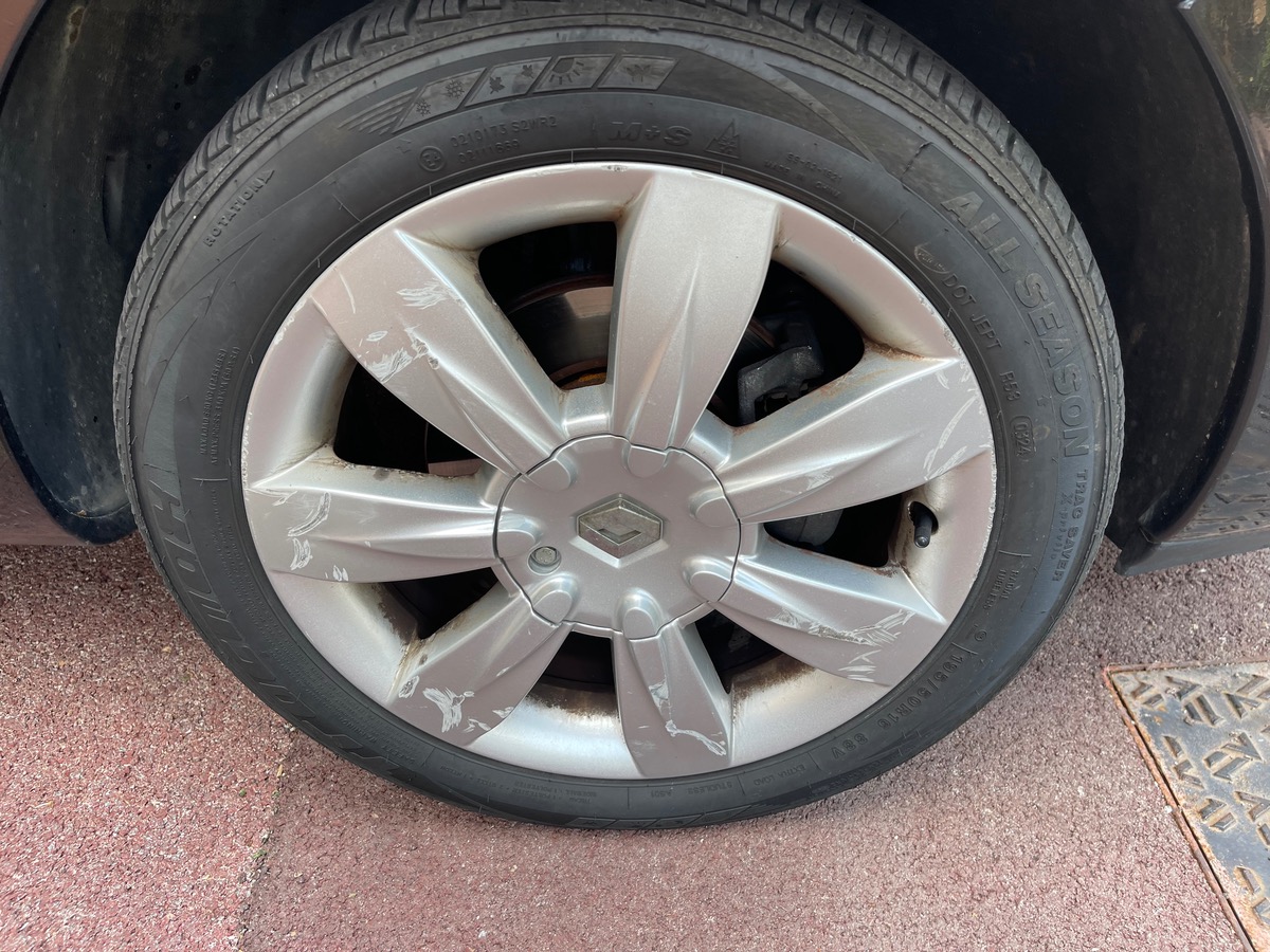 RENAULT Clio 1.6 i 111 cv / Phase 2 / Boîte auto / 5 Portes / Stade De France / GPS/ Clim