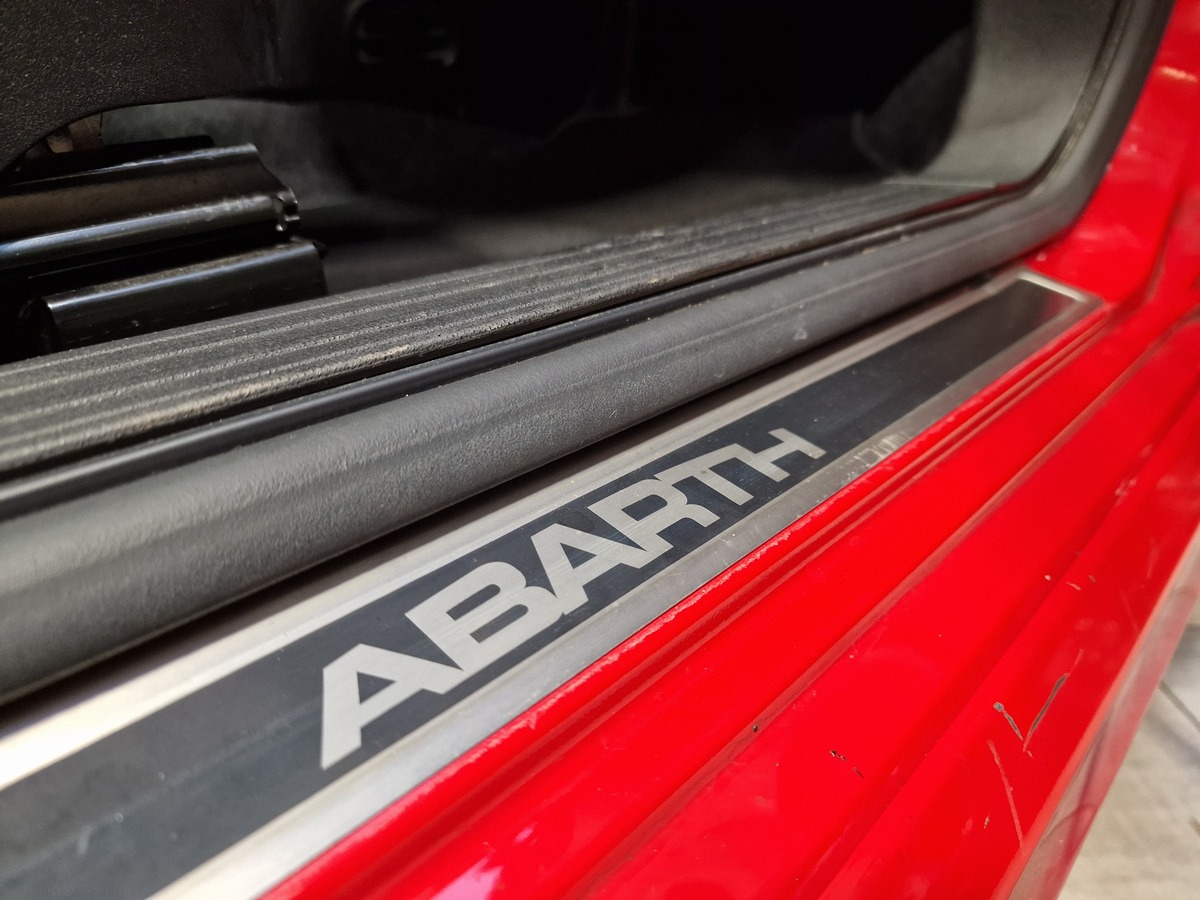 Abarth 500 1.4 T-JET 145 595 B