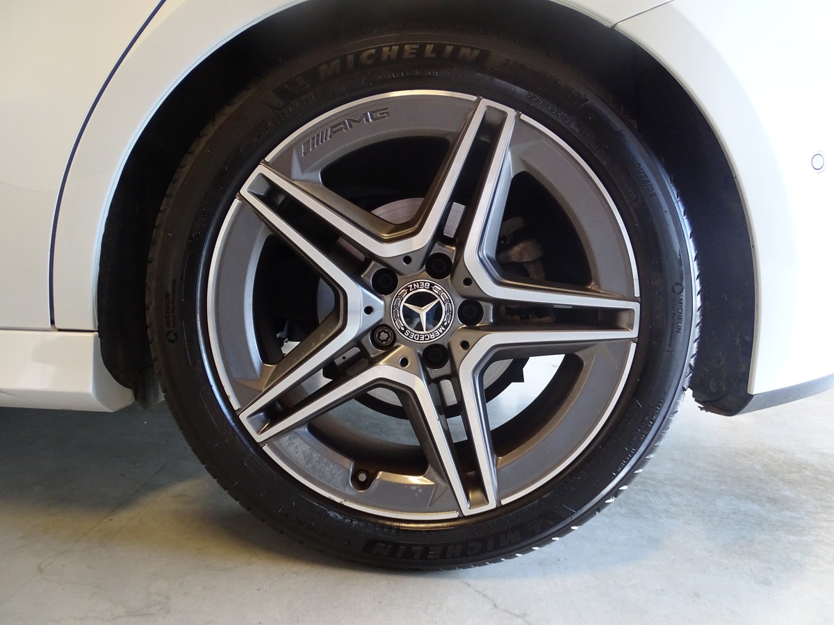 Mercedes-Benz Classe A 200d 150 Ch AMG Line 8G-DCT ( Pack Premium / Sièges chauffants / Sono Focal )