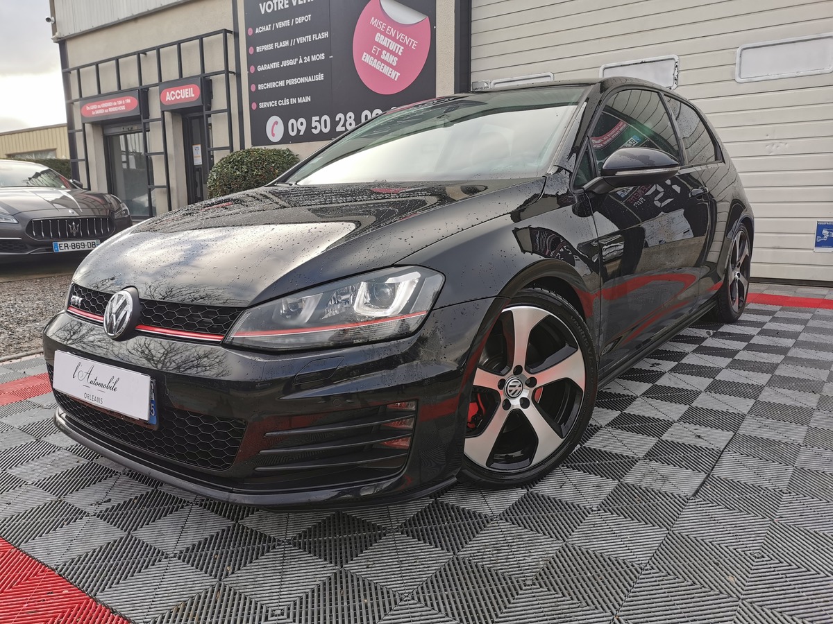 Volkswagen Golf 7 VII GTI 2.0 TSI 220 DYNAUDIO