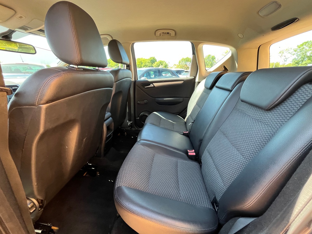 Mercedes-Benz Classe A A180 Phase 2 2.0 CDi CVT 110 CH Boîte automatique AVANTGARDE