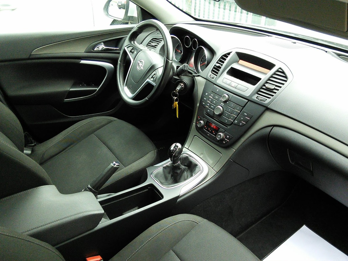 Opel Insignia A Hatchback 2.0 CDTI  130 CLIM