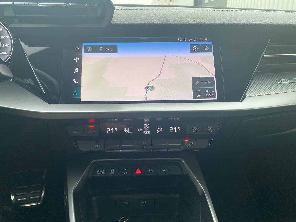 Audi A3 Sportback Sportback 2.0 SLINE 150 cv Boîte auto RIEN A PREVOIR - ENTRETIEN AUDI - CARPLAY