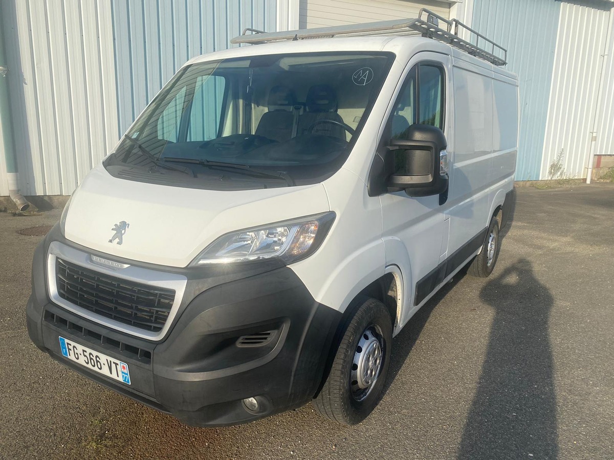 Peugeot Boxer 2.0 BLUEHDI 110 1ere main TVA 9500€ HT