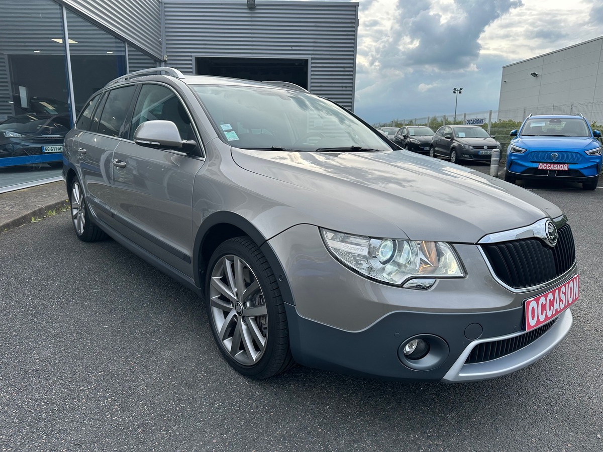 Skoda Superb Combi 3.6 V6 Elégance 2 4x4 DSG6