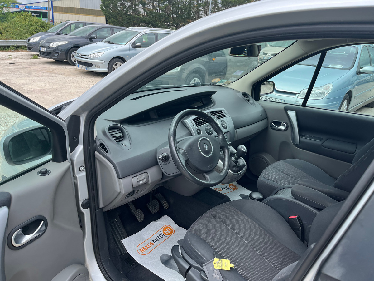 RENAULT Grand Scenic 1.5 dci - 105ch 103782km