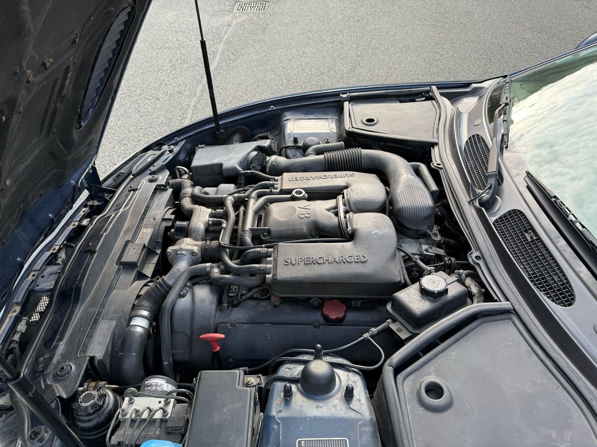 Jaguar XKR 2000
