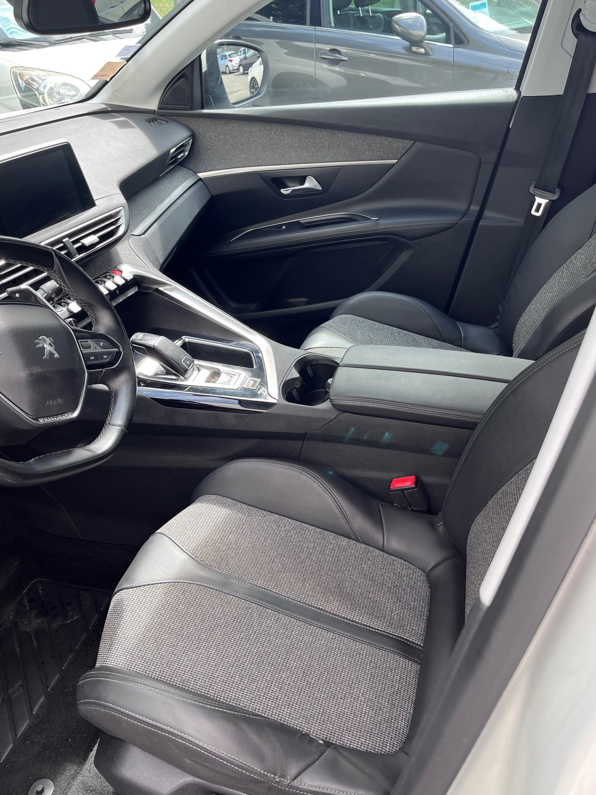 Peugeot 3008 SUV 1.5 BlueHDi 130  ch Diesel