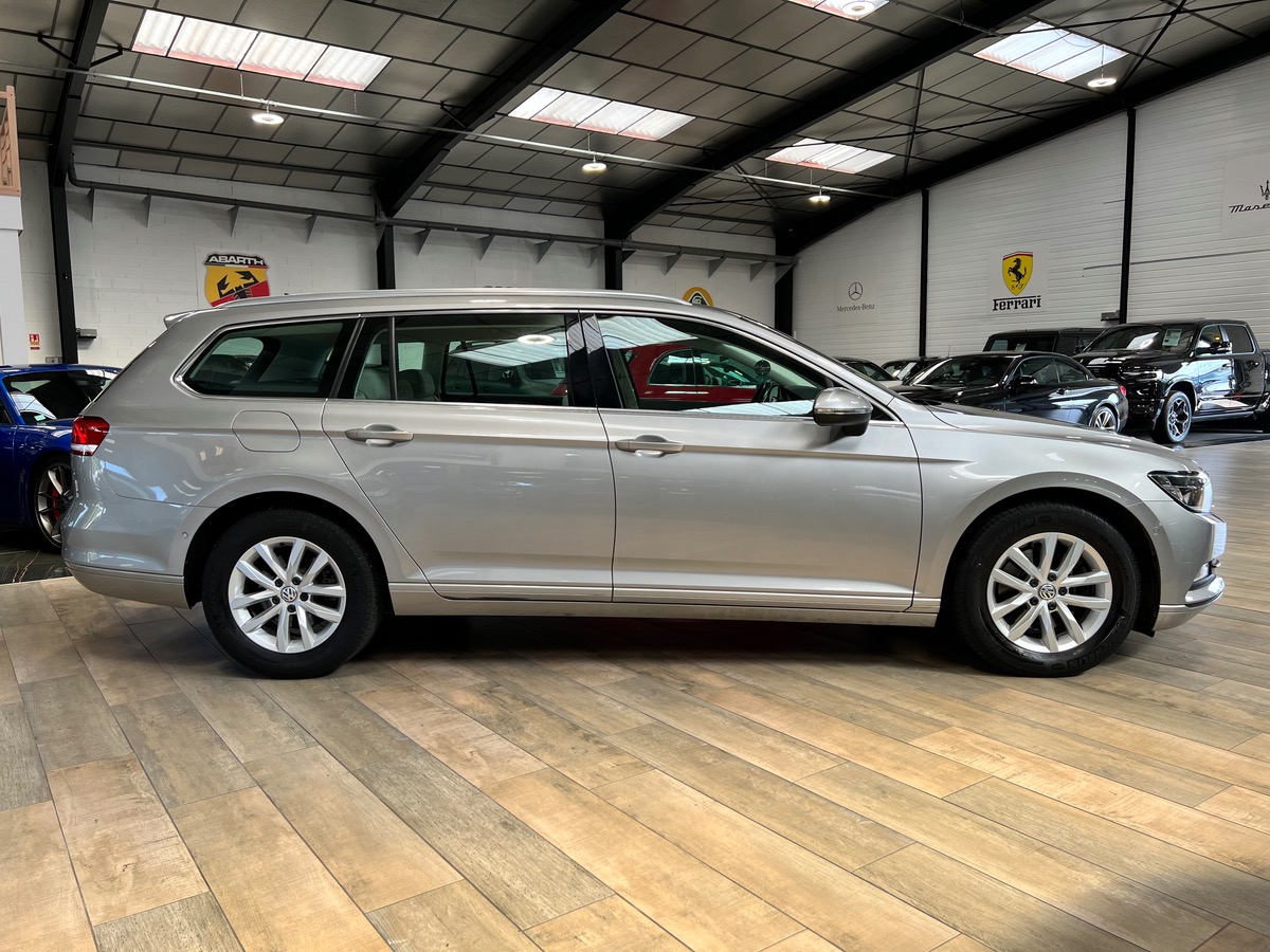 Volkswagen Passat SW B8 1.6 TDI 120CV DSG7 CAM q