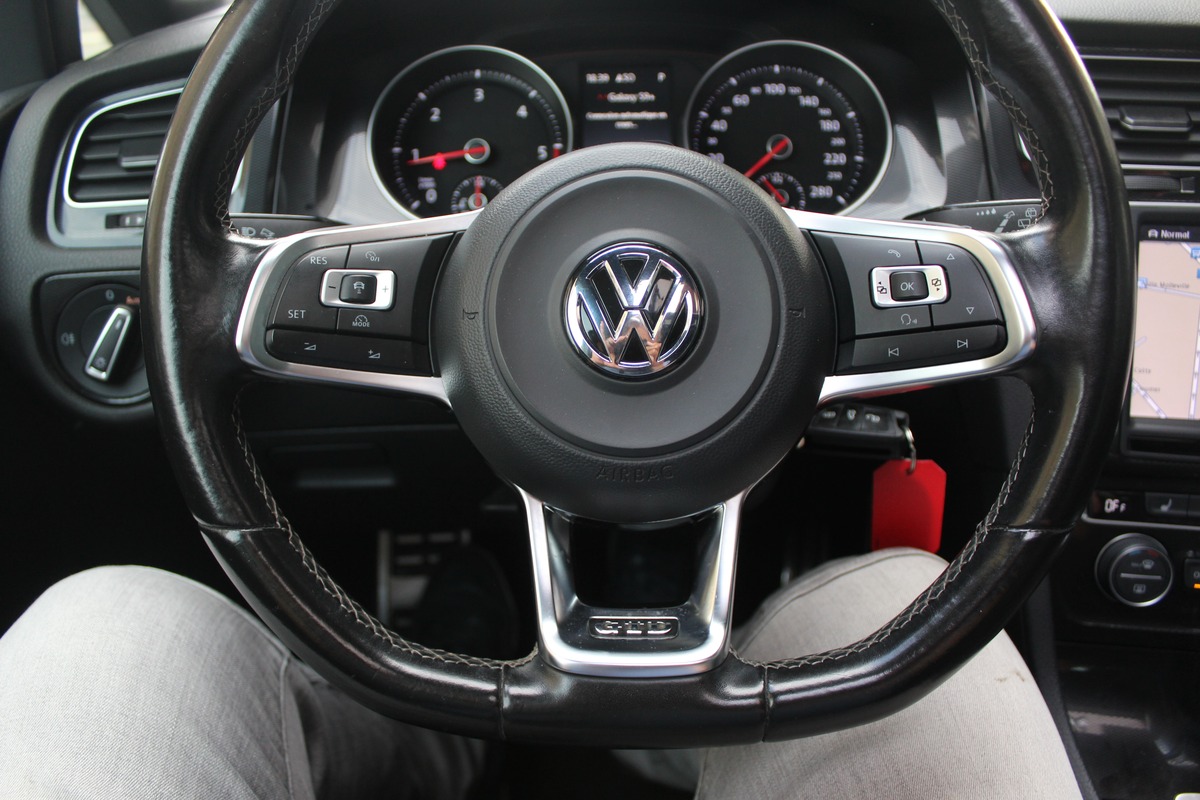 Volkswagen Golf VII GTD 2.0 TDI 184 BLUEMOTION TECHNOLOGY DSG6 5P