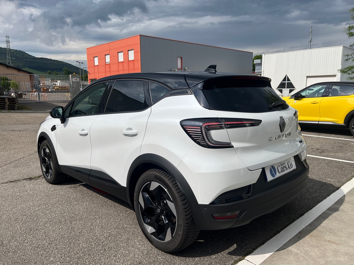 RENAULT Captur TECHNO E-TECH FULL HYBRID 145