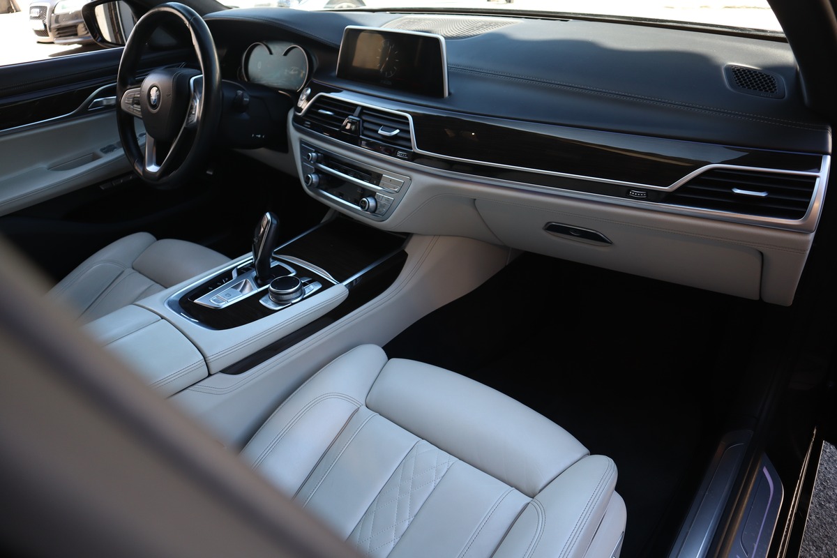 Bmw Série 7 730d 3.0x Drive 265 CV  Exclusive - 2nd main - Full- Française