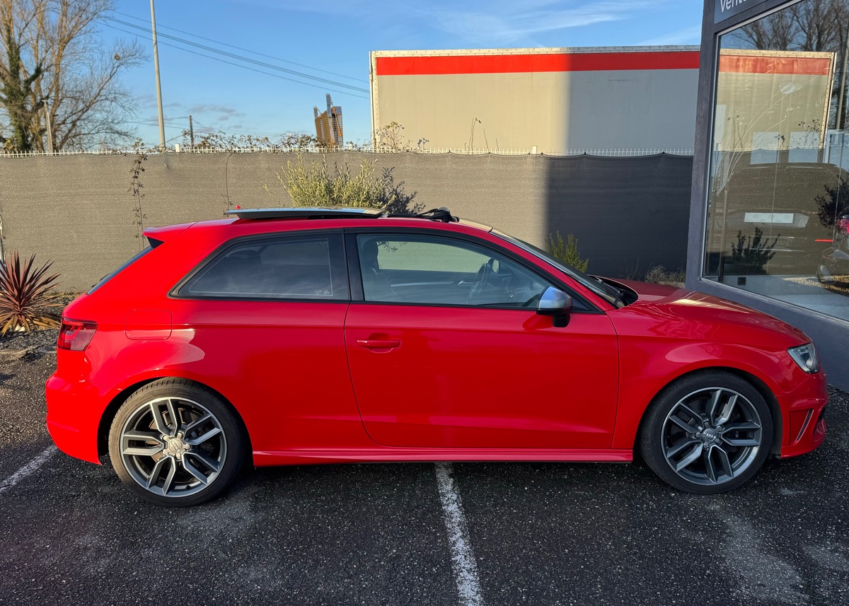 Audi S3 III (2) 2.0 TFSI 300 QUATTRO S TRONIC 7