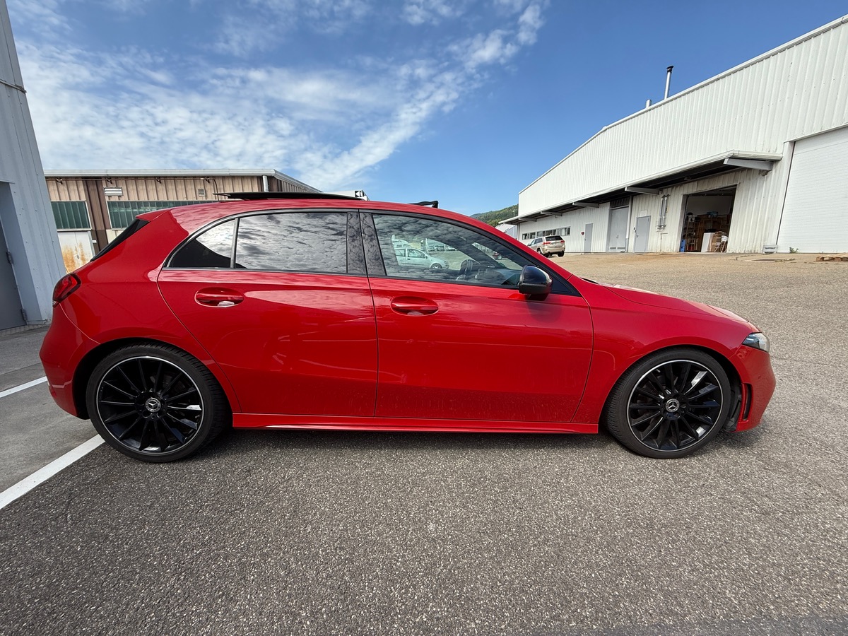 Mercedes-Benz Classe A 180 AMG line 1.3 136 cv, Toit ouvrant, Burnmeister, Sièges chauffants
