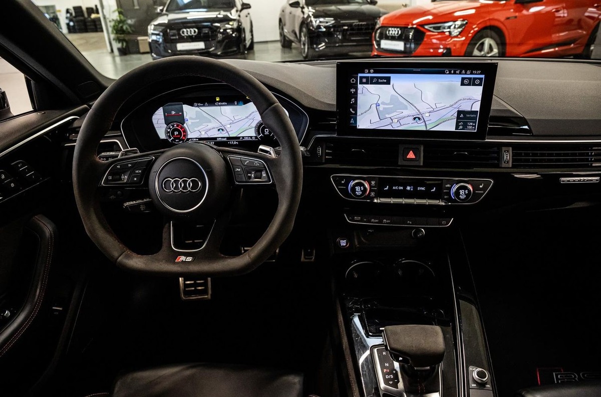 Audi RS4 Avant V 2.9 V6 TFSI 450ch quattro tiptronic 8