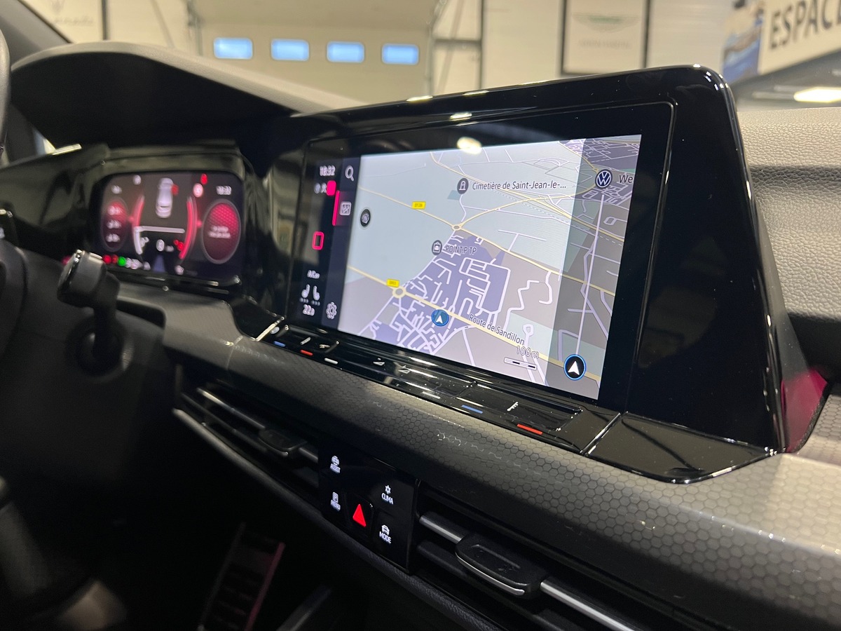 Volkswagen Golf 8 VIII 2.0 TSI 300 GTI CLUBSPORT DSG7 /TOIT PANO/JA19/CARPLAY/