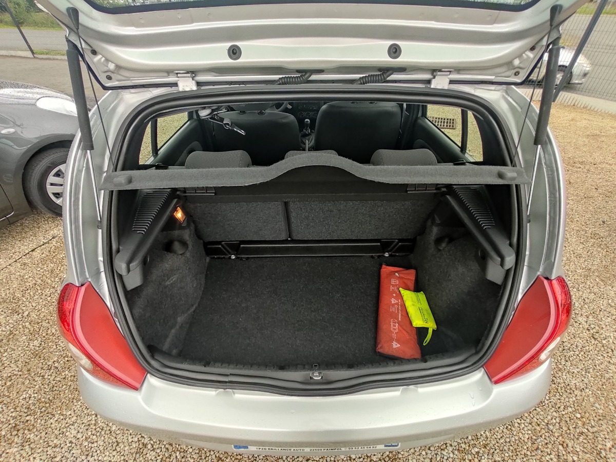RENAULT Clio II 1.2i 60 Campus Authentique