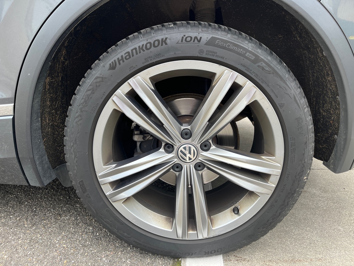 Volkswagen Tiguan 2.0 TDI 150ch DSG7 CARAT R-LINE , Suivi complet, Toit ouvrant, I-Cockpit