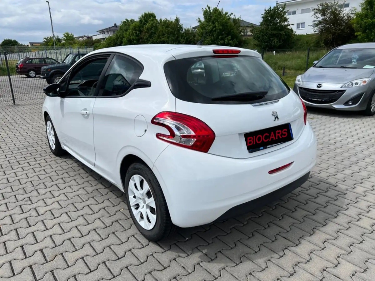 Peugeot 208 1.0 LIKE