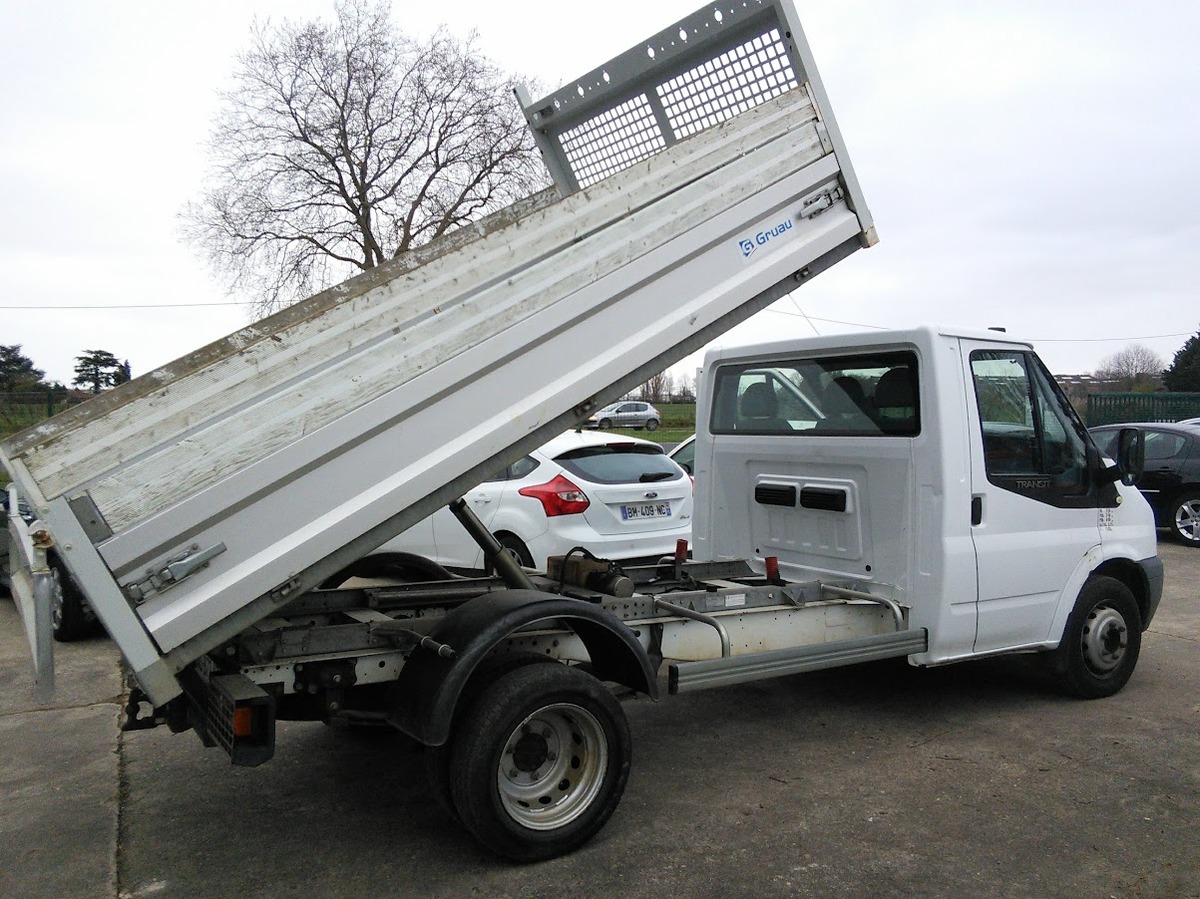 Ford Transit BENNE PLATEAU 115 CH 2.4 TDCI