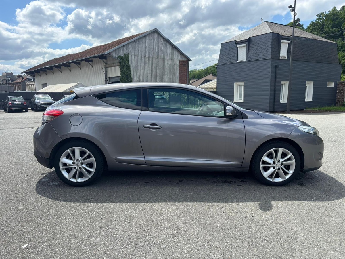 RENAULT Megane 3 Coupé 1.5 Dci 110 BVA Dynamique - Révisée - Garantie