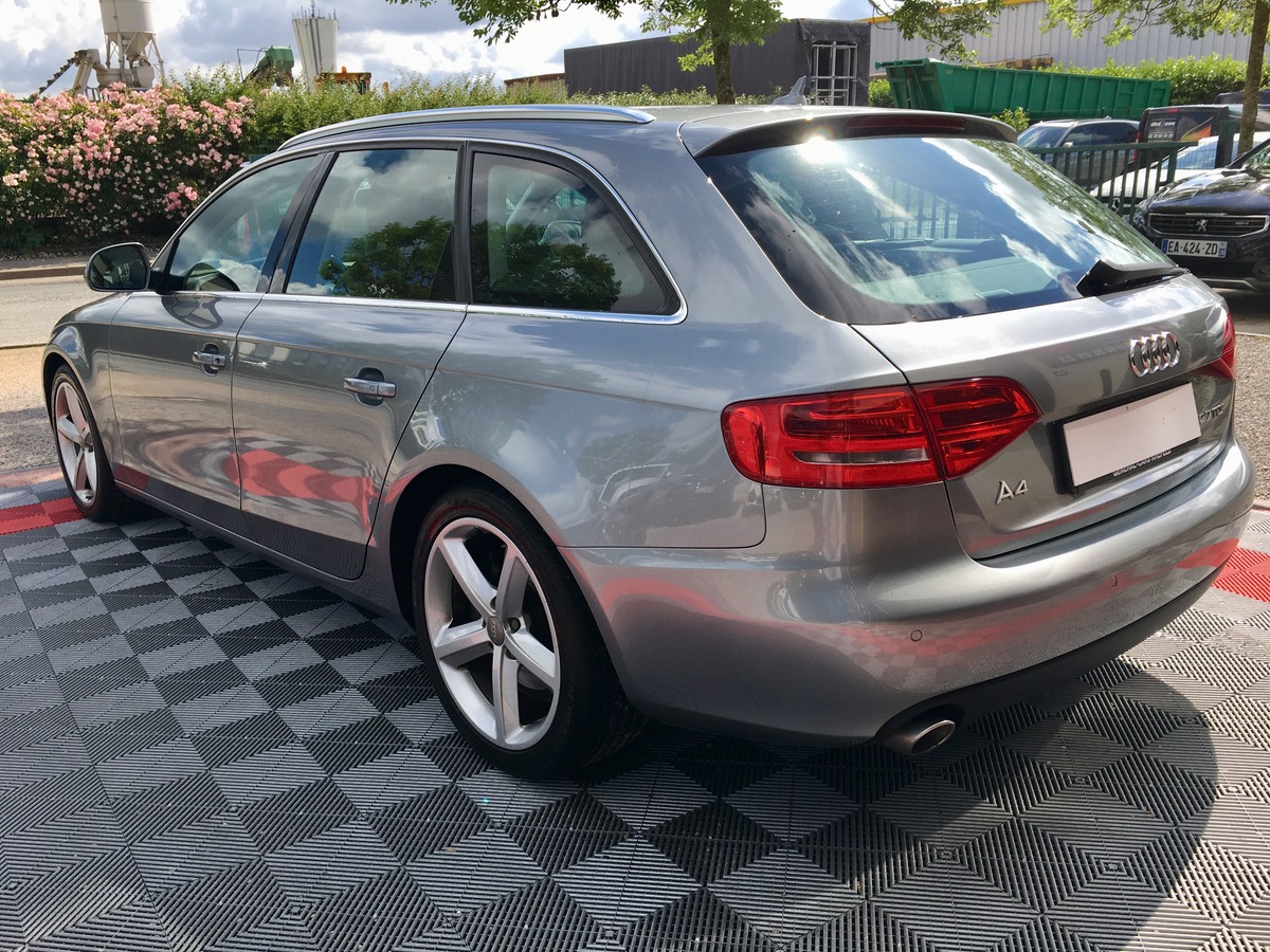 Audi A4 AVANT 2.7 190CV V6 AMBI LUXE CUIR/GPS/TEL