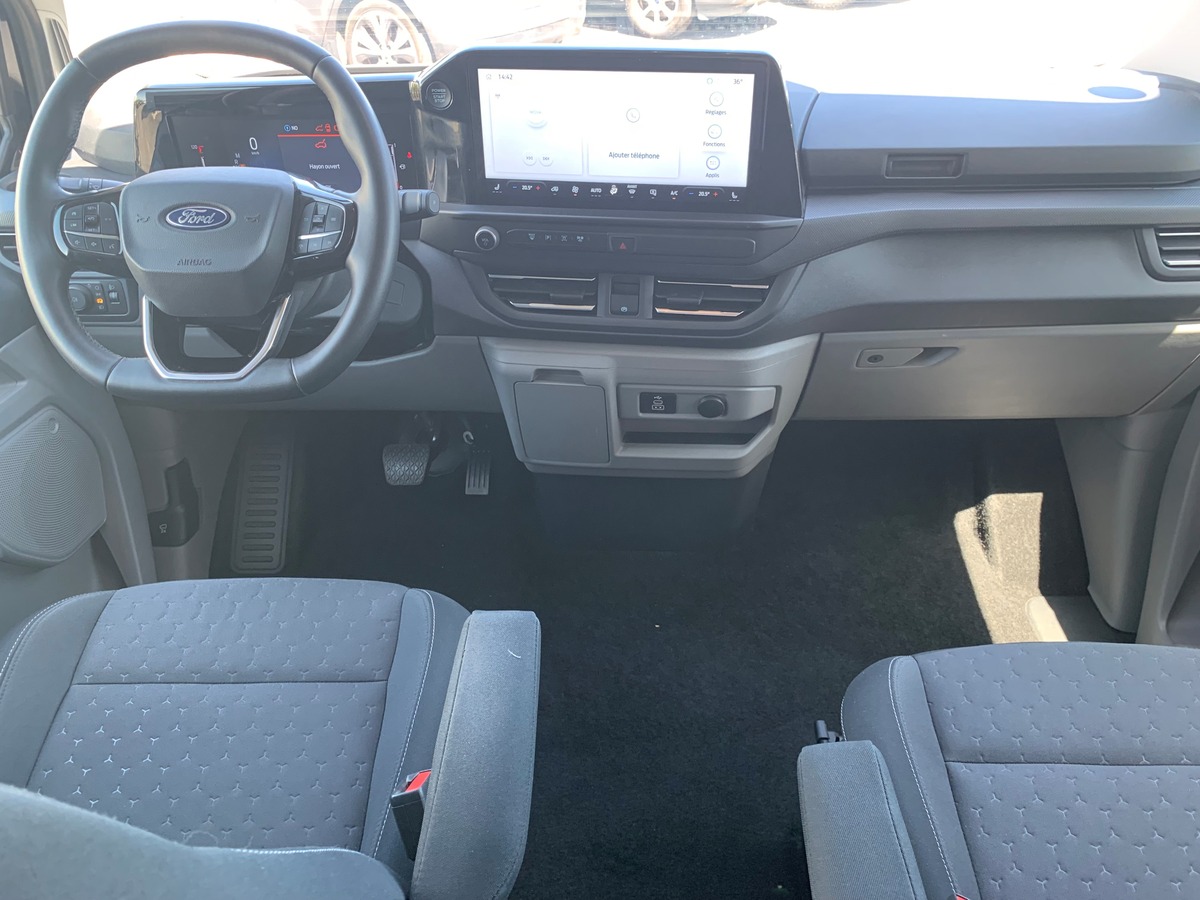 Ford TRANSIT CUSTOM LIMITED 5 PLACES TVA RECUPERABLE